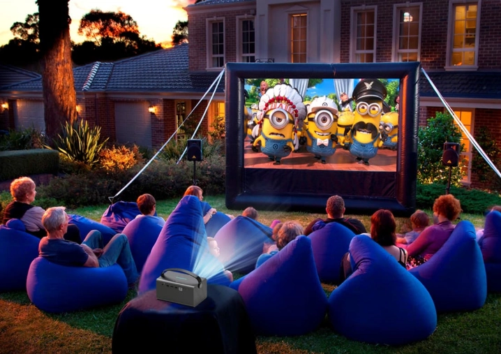  outdoor projector