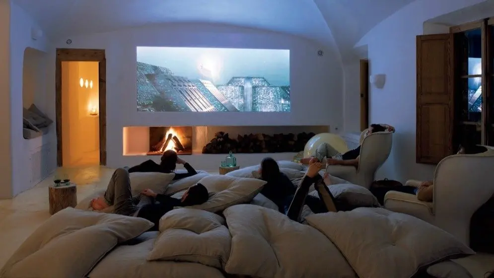 projector VS TV