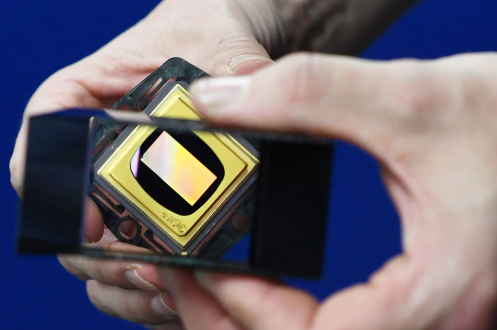 Digital Micromirror Device