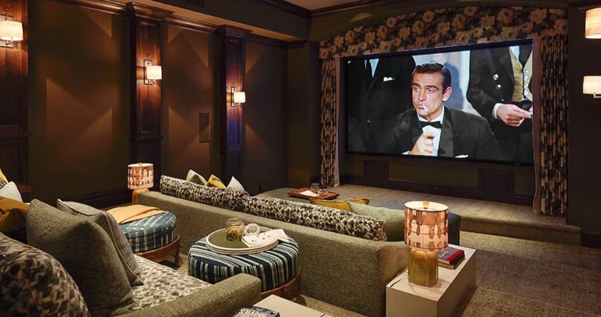 2026 Projector Buying Guide 8 Common Pitfalls to Avoid (Beginner-Friendly)